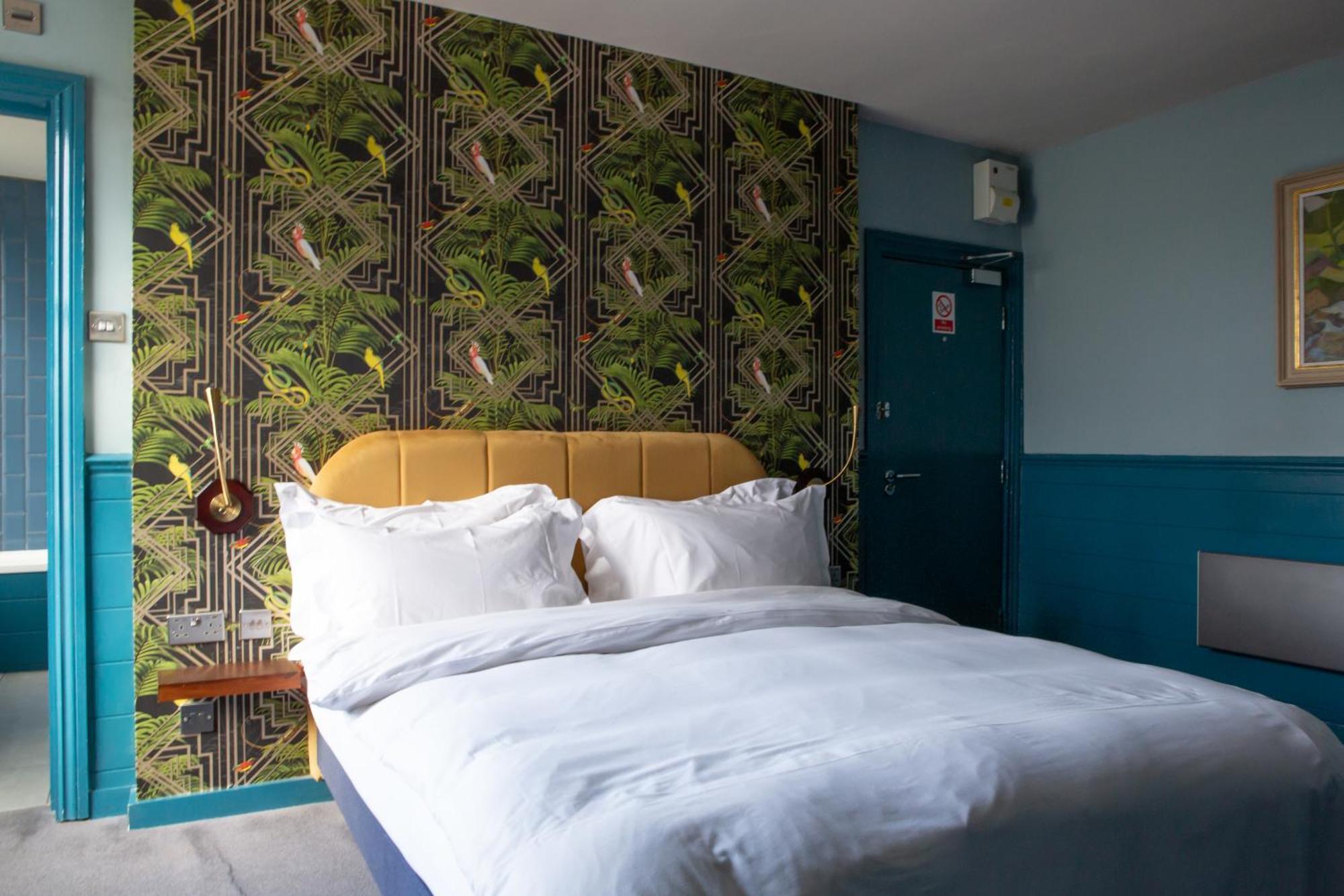 The Ship Rooms London Exterior photo