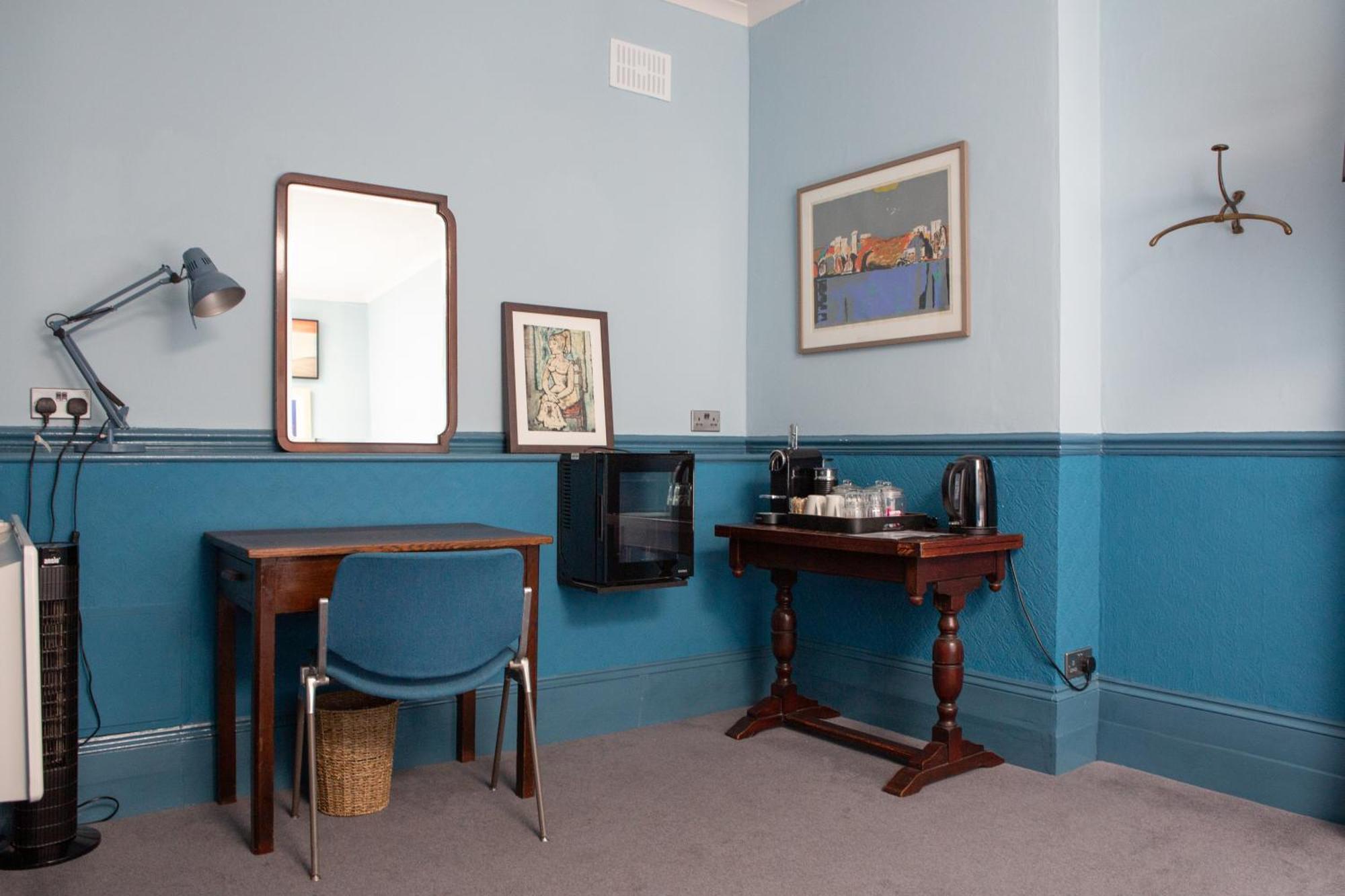 The Ship Rooms London Exterior photo